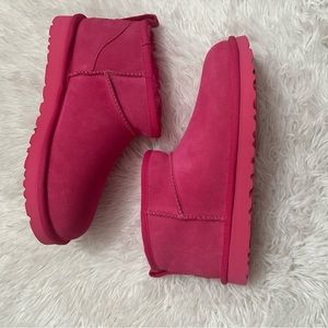 Ugg Classic Ultra mini boots